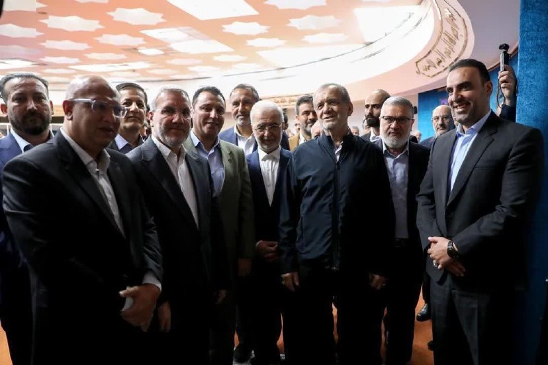 شمشك ازقديم تابه امروز❄️❄️❄️: آئین افتتاح پروژه های شهرداریها و دهیاریهای کل کشور با حضور رییس جمهورهمزمان با هفته دولت و با دستور رئیس‌جمهور ۱۸ هزار 