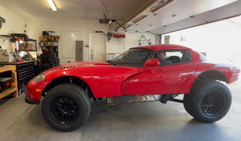 Культовый Dodge Viper RT-10 превратили в внедорожник 6