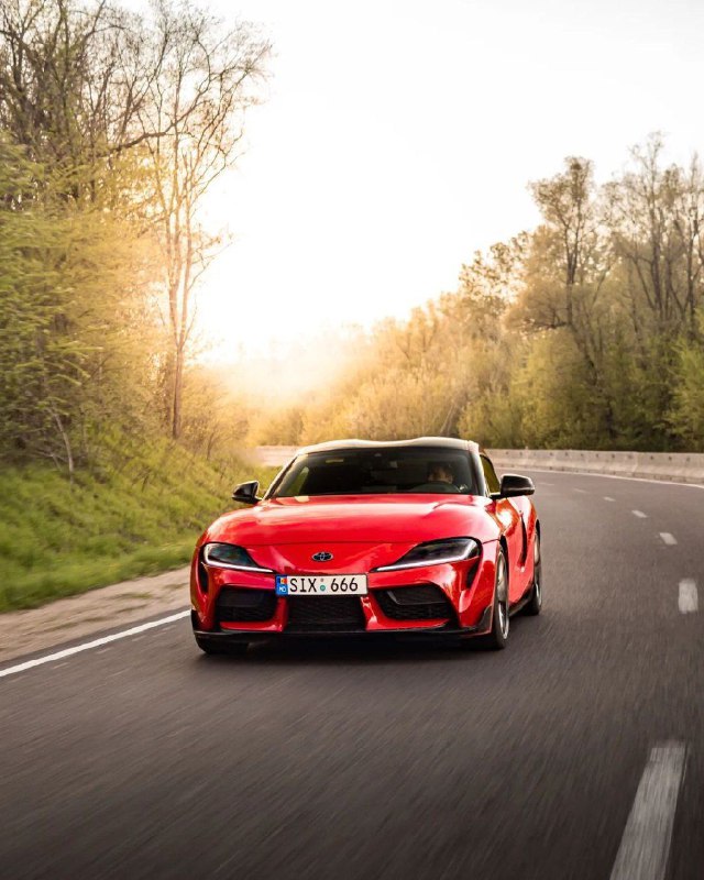 Toyota Supra 5