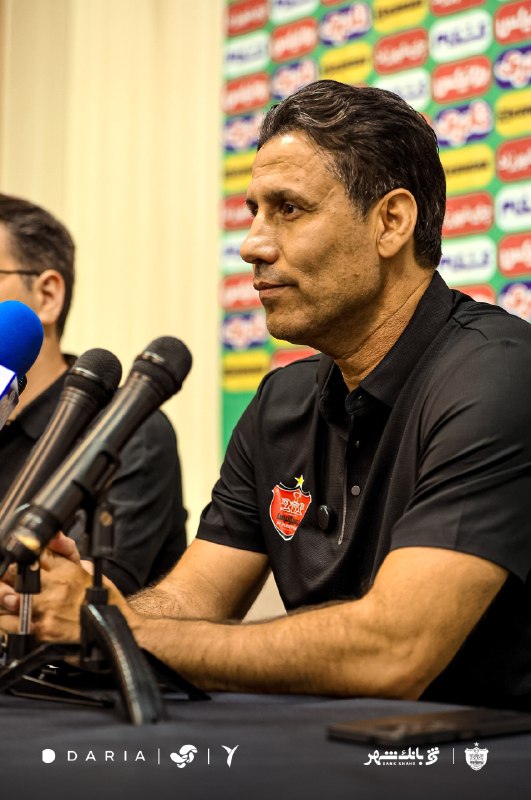 کانال رسمی باشگاه پرسپولیس: 🔴 مهدی تارتار: بازیکنان پرسپولیس کار را سخت کردهاند / از این روحیه هواداران خوشم میآیدسرمربی تیم فوتبال پرسپولیس گفت: