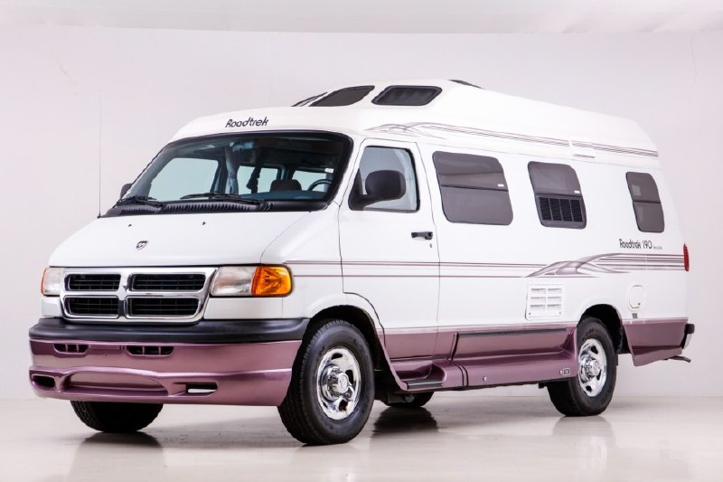 🚐✨ Внимание, автолюбители! Сегодня в нашем «вышку» попала уникальная авто-новос