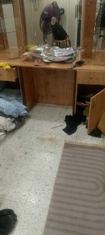 תופעות של ונדליזם שנגרם על ידי כוחות הכיבוש לאחר פשיטה על בית באזור "עין אל-חמרה" בעיר חברון.