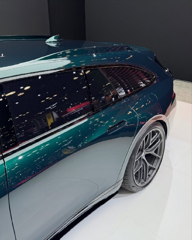 Genesis G90 Wingback 7