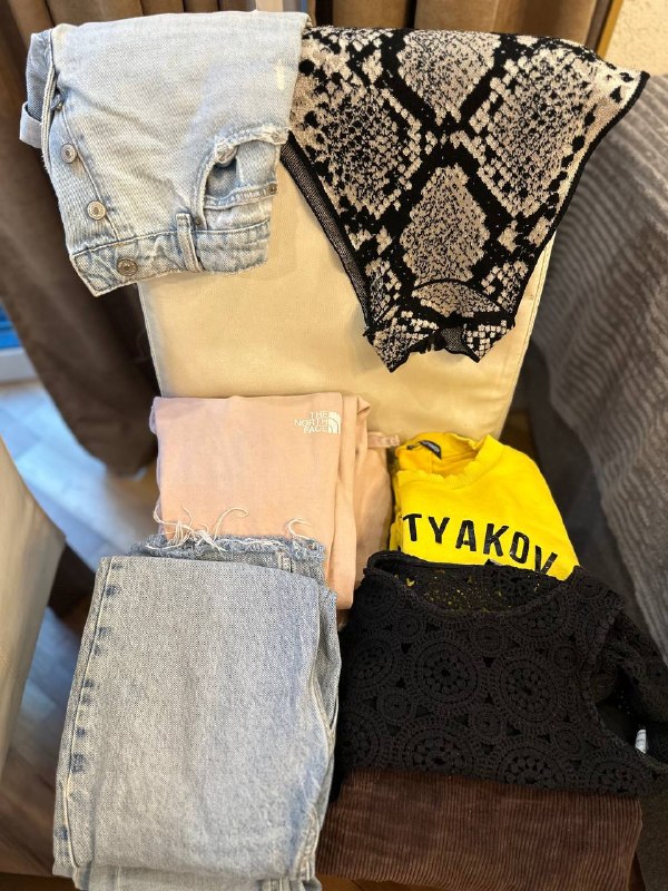 Zara, North Face, Stradivarius костюм