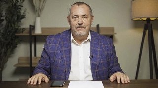 Политик Борис Надеждин задержан в МосквеОб этом он написал сам в своем тг-канале. «Пришла полиция. Везут в отдел Долгопрудного».