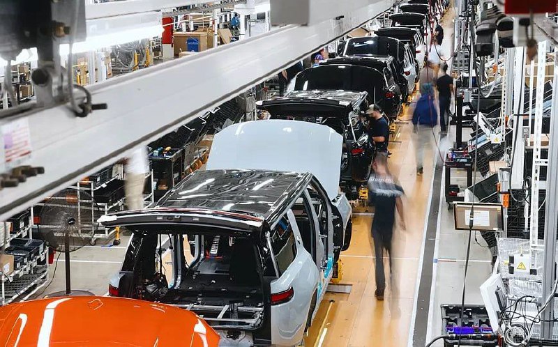Rivian сокращает 600 сотрудников и борется за выживаниеАмериканский электромобил