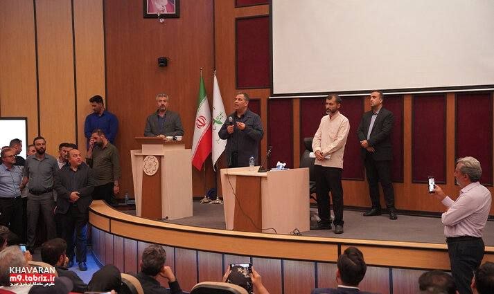 بیداری آذربایجان: دیدار شهردار منطقه ۹ تبریز با مالکان و سهامداران فاز دوم خاوران🔹️شهردار منطقه ۹ تبریز با جمعی از مالکان و سهامداران فاز