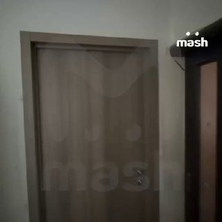 Чёрные риелторы выживают уфимскую семью из квартиры песенкой "Синий трактор" — они круглосуточно крутят адское "по полям, по полям" через удалённый доступ к колонке.Последствия принудительной сепарации — чек: 18-летняя дочка и мама поссорились, и девушка п