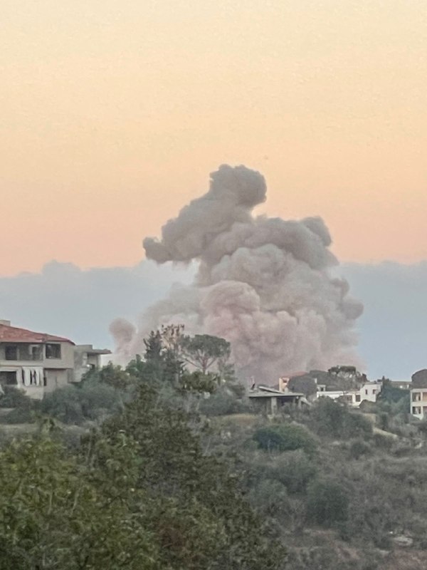דחוף: כוחות הכיבוש מבצעים פיצוץ בעיירה זוותאר שבמזרח לבנון, דרומית ללבנון.
