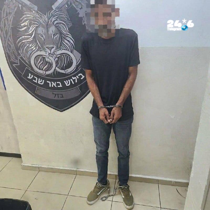 🇮🇱 Itay Gal-on. A Hebron resident in his 40s is accused of breaking into a business in Be'er Sheva in September, after allegedly smashing the front door glass, ripping the business's cash register from the electrical connections and stealing thousands of shekels in cash. The suspect was arrested at the end of the investigation, and an indictment was filed against him at the Be'er Sheva Magistrate's Court for the crimes of burglary, theft and malicious damage to property.