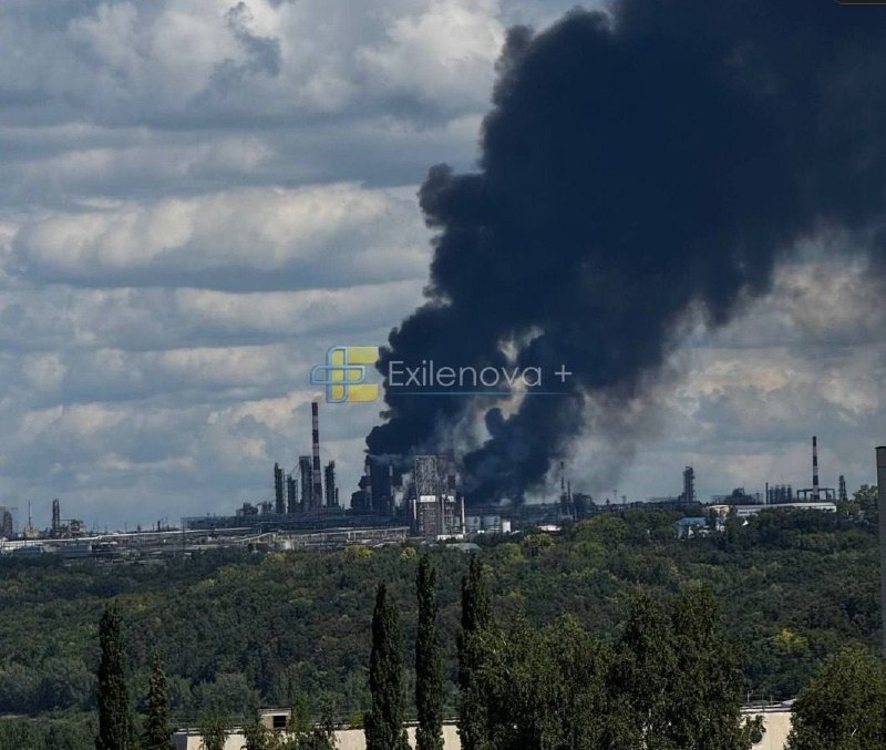 🔴 מל"טים אוקראינים ביצעו מתקפה קרקעית על מתחם זיקוק הנפט אופא ברוסיה, שהוא אחד ממרכזי זיקוק הנפט הגדולים ב…