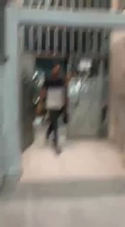 فيديو يوثق وصول مصاب إلى مستشفى الشفاء