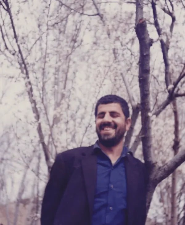 عقیق: 📸تصویر دیده نشده از جوانی سپهبد شهید محمد پاکپور🔹این تصویر، شهید پاکپور را در سالهای جوانی نشان میدهد و بخشی از تصاویر