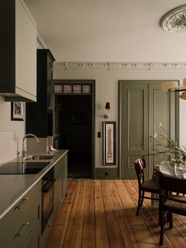 В этом интерьере всё подбрано со смыслом. Красивая зелёная палитра создает спокойное настроение, а деревянные детали добавляют теплоты. Множество к... - изображение 3 - этом, интерьере, всё