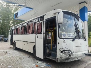 Белгородские власти сообщили о 19 пассажирах автобуса, пострадавших при атаке дрона в Шебекино19 человек пострадали при атаке беспилотников по гражданскому рейсовому автобусу в Шебекино, заявил врио губернатора Белгородской области Александр Шуваев. По его