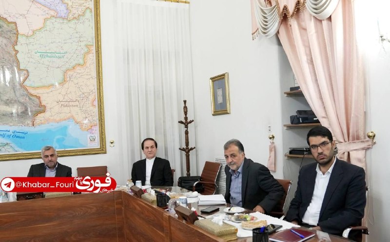 نماینده گراف | اخبار مجلس ایران: اعضای کمیسیون اصل نود مجلس، صبح امروز با عراقچی دیدار وگفتوگو کردند.t.me/NamayandehGraphاعضای کمیسیون اصل نود مجلس، صب