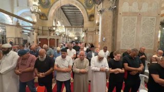 المسجد الأقصى يستقبل المسافرين بصلاة جمع العشاء