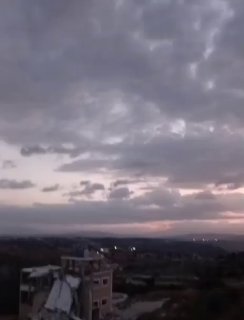 לבנון: כלי רכב של ישראל עברו לתוך זוותאר א-שרקייה בג'בל עמל בזמן אש מקלעים נסחפה לעבר העיירה