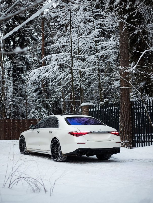 Mercedes Benz S63 E AMG 805 HP V8 BITURBO 3