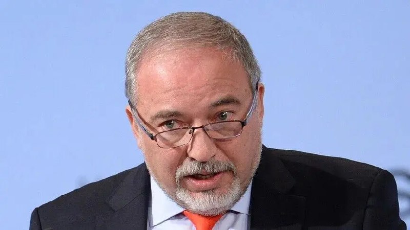 ליברמן קרא למרד בליכוד נגד נתניהו ראש מפלגת בית ישראל כינה את ראש ממשלת ישראל פושע וקרא למרד נגדו במפלגת הל…