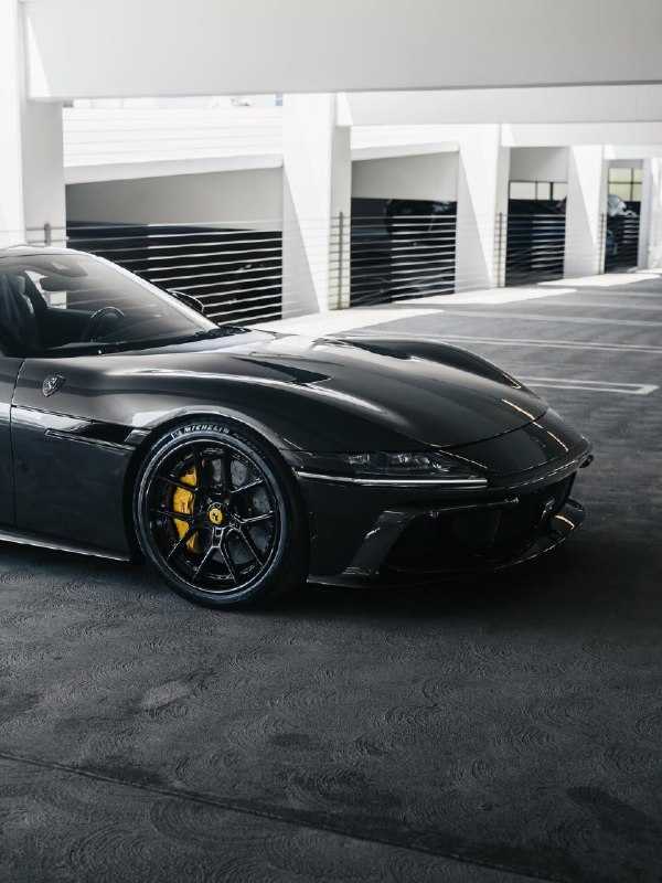 Ferrari 12 Cillindri 10