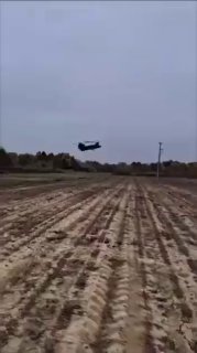 הופיעו צילומים של התרסקות מסוק תובלה צבאי איטלקי CH-47 צ'ינוק בבוסניה והרצגובינה. נסיבות ההתרסקות ומידע על…