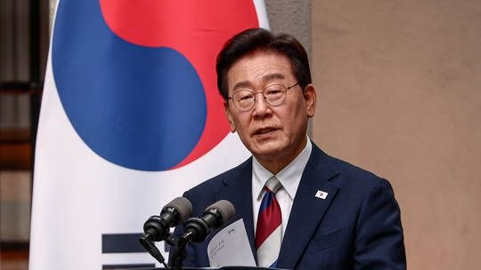 El presidente surcoreano Lee Jae Myung ha propuesto conversaciones con Corea del Norte encaminadas a poner fin oficialmente a la guerra de Corea, que ha permanecido técnicamente sin resolver durante más de 70 años debido al conflicto de 1953 que termina en un armisticio en lugar de un tratado de paz.