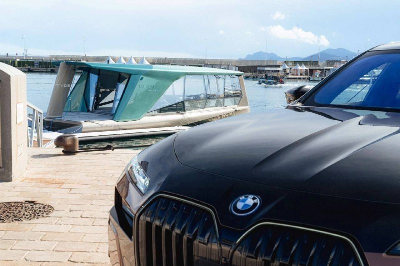 BMW The Icon — электрический катер на подводных крыльях. 🛥️ The Icon оборудован