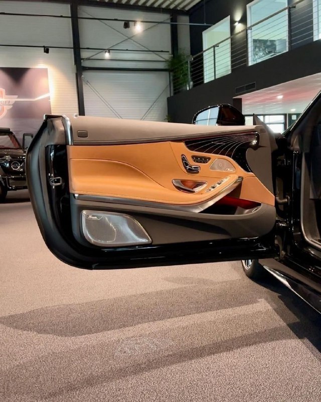 1 из 300 MAYBACH S650 Cabriolet 6.0-L V12 BITURBO 630 л.с. 5