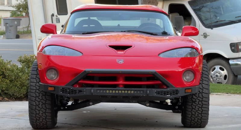 Культовый Dodge Viper RT-10 превратили в внедорожник 4