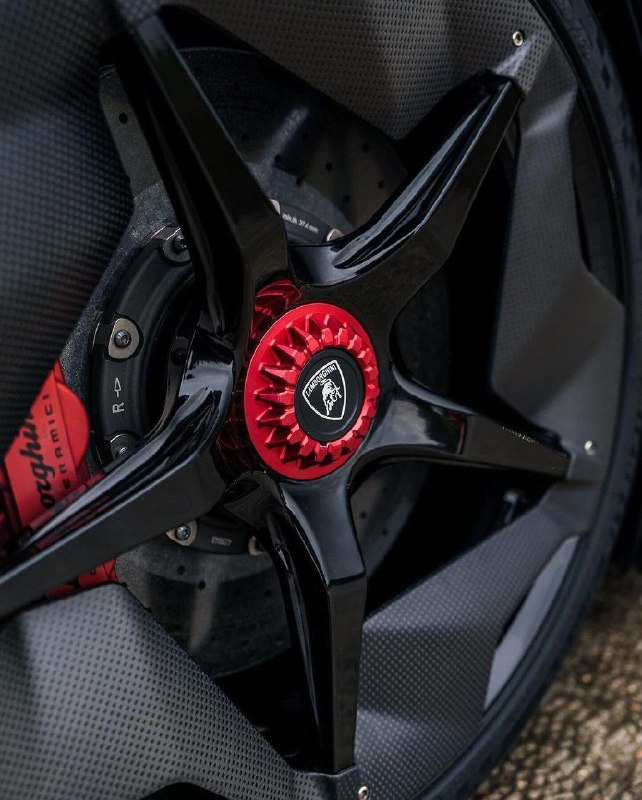 Lamborghini Sesto Elemento 9
