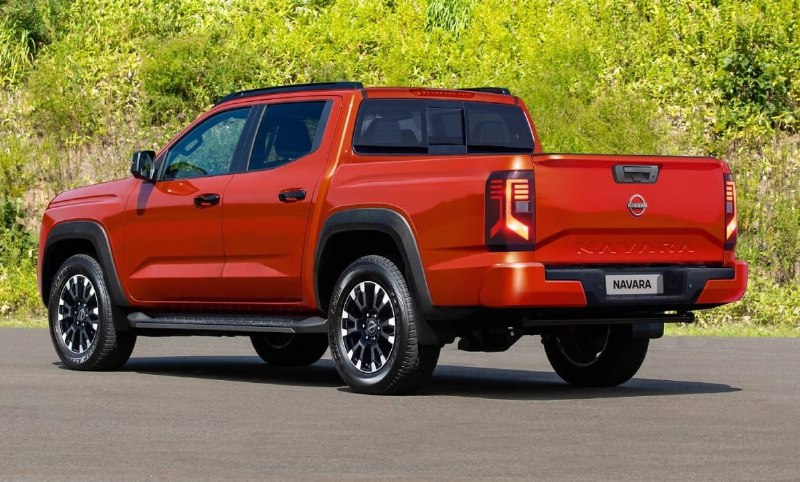 Дизайнеры показали внешность нового Nissan Navara 2
