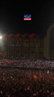 🎦 חיי לילה של אנשים במסגד טהראן ליד גופת המנהיג ההרוג