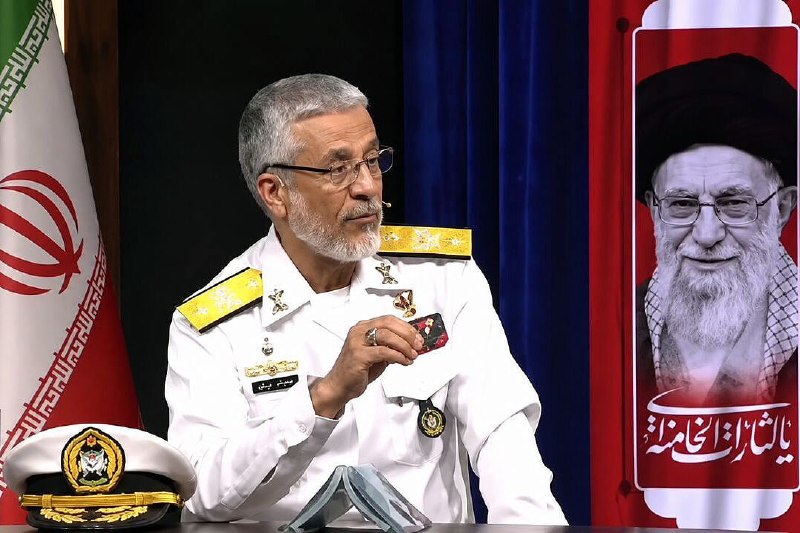 روزنامه ایران: ⭕️ دریادار سیاری: دولت با تمام توان در کنار نیروهای مسلح ایستاده است🔹رئیس ستاد و معاون هماهنگ کننده ارتش در پیامی هفته