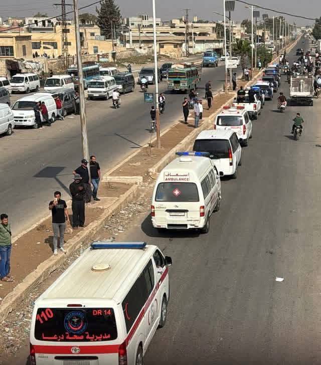 מסע לוויה שהתקיים בדרעא לחללים שנהרגו בתקיפות אוויריות ירדניות. בתהלוכה השתתפו פקידים ואנשי ציבור.
