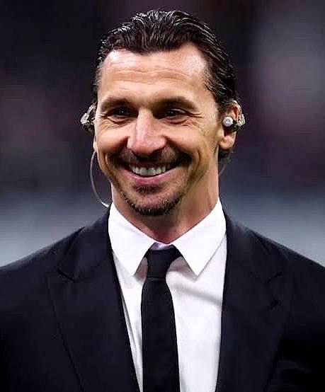 FUNNY SOCCER | فانی ساکر: 🎙️زلاتان ابراهیموویچ: «به نظر من، حمزه عبدالکریم همین الان هم مهاجم بهتری از فران تورس هست؛ چه چیزی که تورس تا حالا بوده