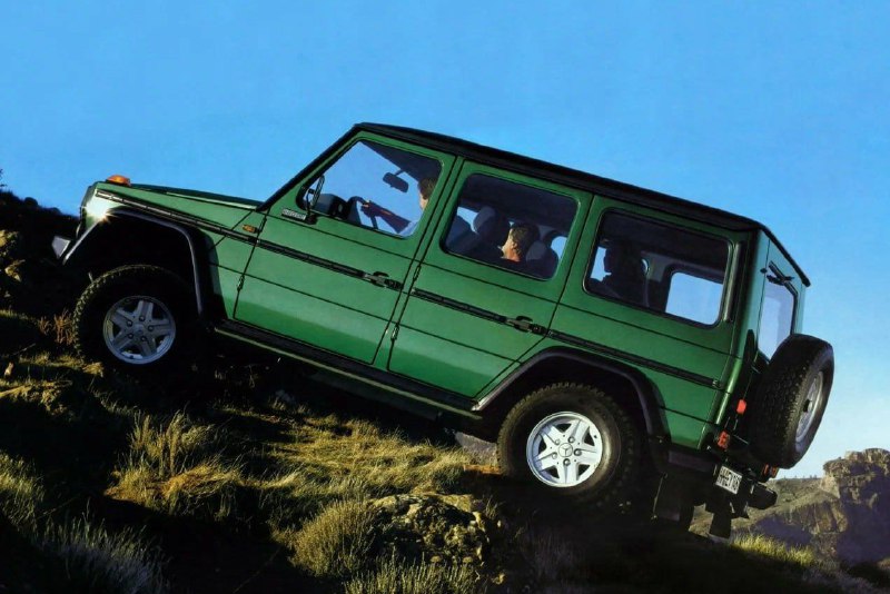 Новый Mercedes-Benz G-класса получил ретроверсию 6