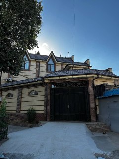Щайхонтохурская Ор-р: Чорсу 2.5 соток в хорошем ремонт  8-комнат 300кв