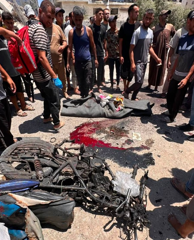 דחוף: אמבולנס ומקור חירום בעזה: נהרג ונפצע בהפצצת כיבוש שתקף אופנוע בשכונת טל אל-הווא בעיר עזה.