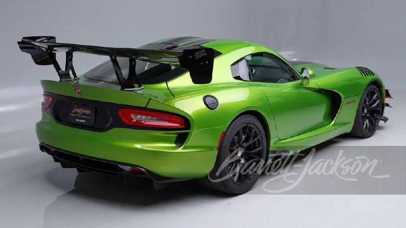 Легендарный Dodge Viper почти без пробега может уйти с молотка за $500 тысяч. 2