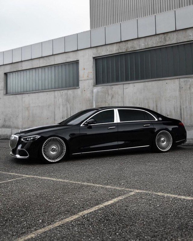 Факт: Mercedes-Benz S-Class — самый продаваемый полноразмерный седан класса люкс в истории 2
