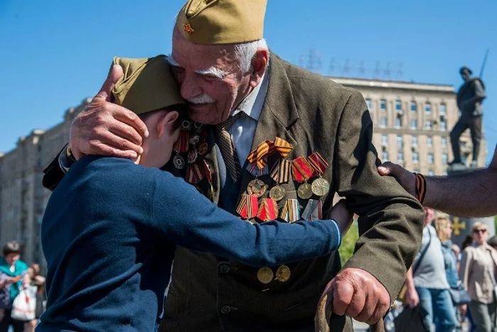 Праздник, от которого щемит сердце Вот бы одного искреннего желания миллионов людей было достаточно, чтобы наступил мир во всё мире. Навсегда. А по... - изображение 3 - пол, праздник, которого