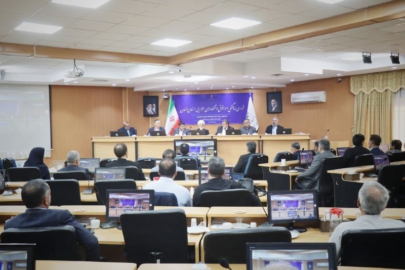 🇮🇷پایگاه اطلاع‌رسانی دولت ـ پاد: 🔺اقتدار ملی در گرو اقتصاد قدرتمند است؛ فعالان اقتصادی فرماندهان خط مقدم جنگ اقتصادی‌اند انصاری، معاون حقوقی رئیس‌جمهور د