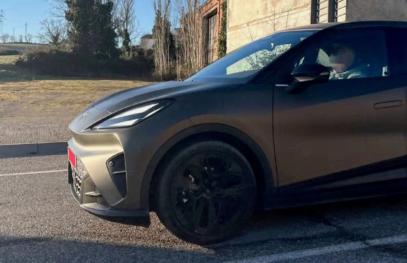 Новый CUPRA Raval раскрыт до премьеры 3
