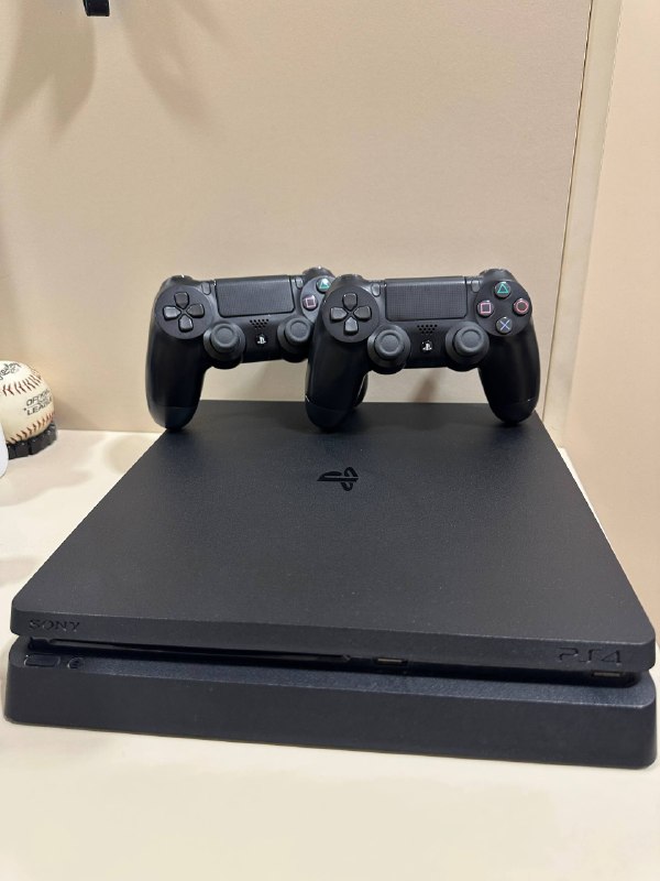 PlayStation 4 Slim 1TB — фото 1