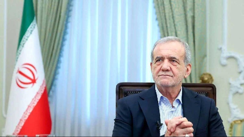 نسیم‌ آنلاین: پزشکیان: به کوری چشم دشمنان ایران را آباد می‌کنیمرئیس‌ جمهور: 🔹️ما قادر هستیم به سرعت تمام مشکلات را با همدلی و همراهی م