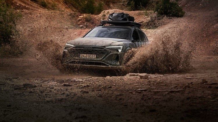Audi Q8 e-tron edition DakarКомпания Audi выпустила особый Q8 e-tron в честь «Да
