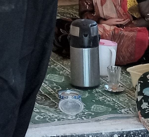 کانال خبری سراب روانسر: سلام خسته نون بوخشن امشو له روانسر مابین جام عسل و پلیس راه یک دانه فلاسک چای بدنه استیل گم بوگه بی زحمت بیخنه کانالکتان