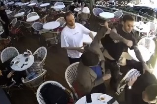 Суд прекратил дело против футболиста Федора Смолова о драке в «Кофемании»Футболист выплатил пострадавшему 4 млн рублей в качестве компенсации за моральный и физический ущерб. Представительница потерпевшего сказала, что достигнуто мировое соглашение, всё не