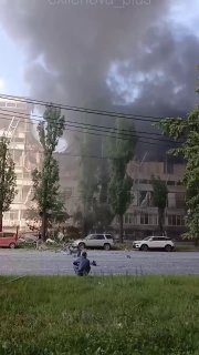 В Воронеже атакован «ВЗПП-Сборка», который находится рядом с «ВЗПП-Микрон», пишет Astra.   «ВЗПП‑Сборка» специализируется на разработке и производстве дискретных полупроводниковых приборов, интегральных микросхем и силовых модулей.